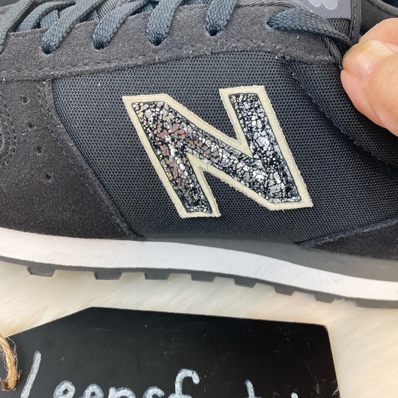 NEW New Balance 311 V1 Classic Running Sneaker - Picture 3 of 10